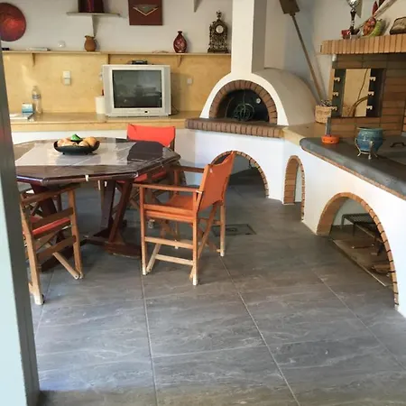 Chaliotis 公寓式酒店